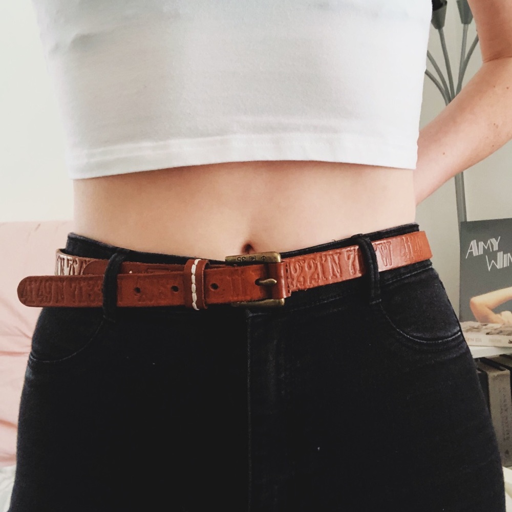 sperry leather belt